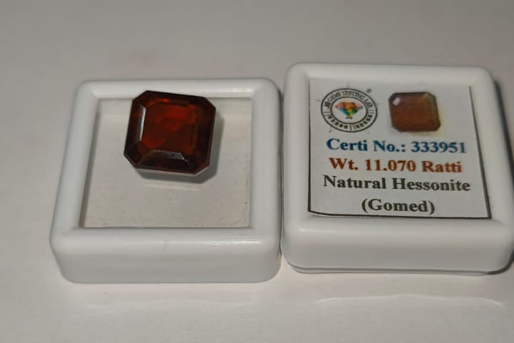 Natural Gomed (Hessonite Garnet) 11.07 Ratti – Premium Certified Gemstone
