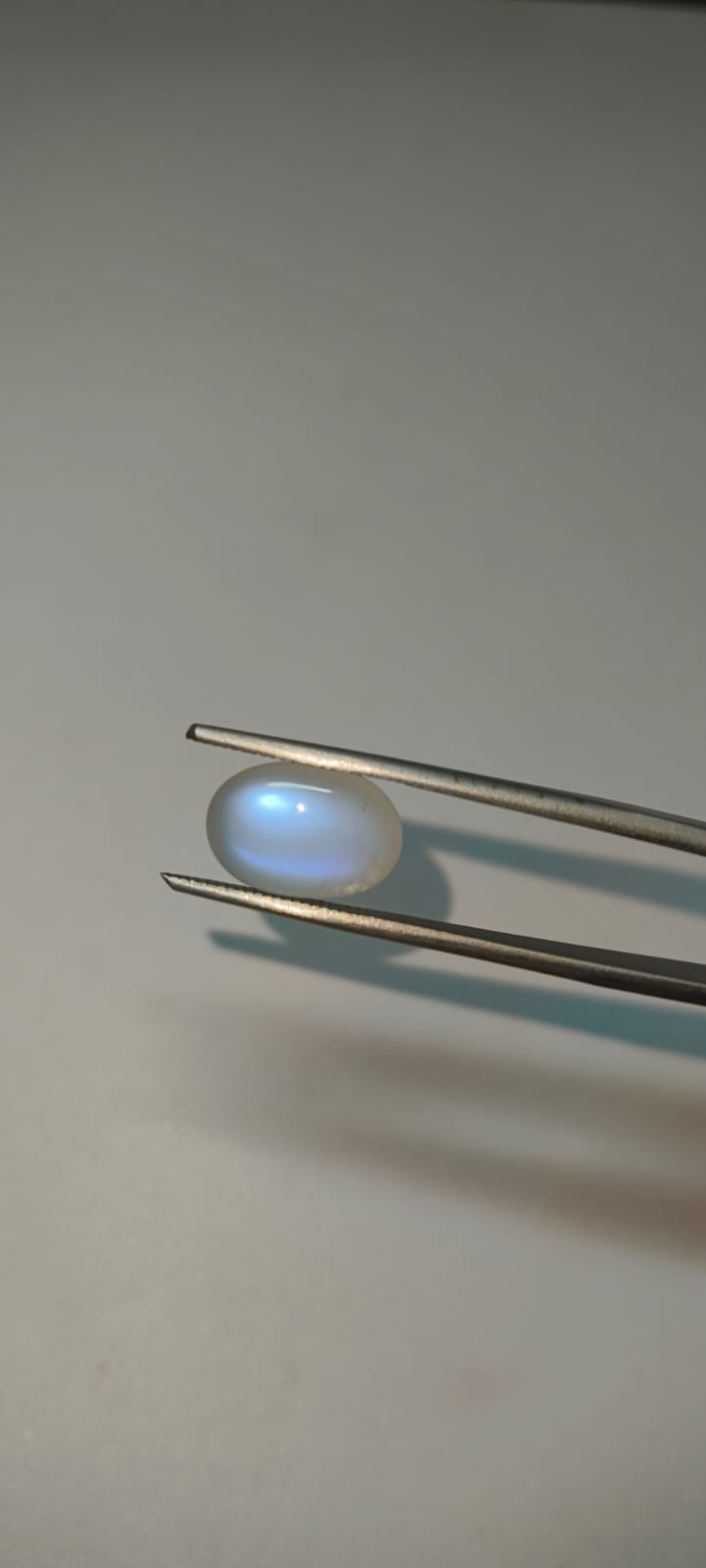 Natural Blue Moon Stone 7.60 Ratti Certified Gemstone for Astrology & Jewelry