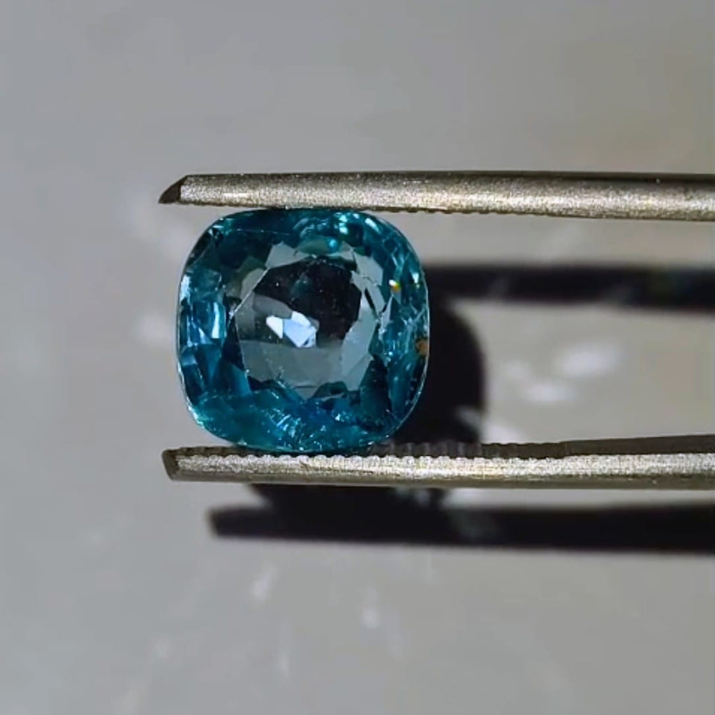Natural Blue Zircon 6.71 Ratti (Approx. 6.17 Carat) – Certified Natural Blue Zircon Gemstone | Brilliant Blue Sparkle | Astrological Gemstone