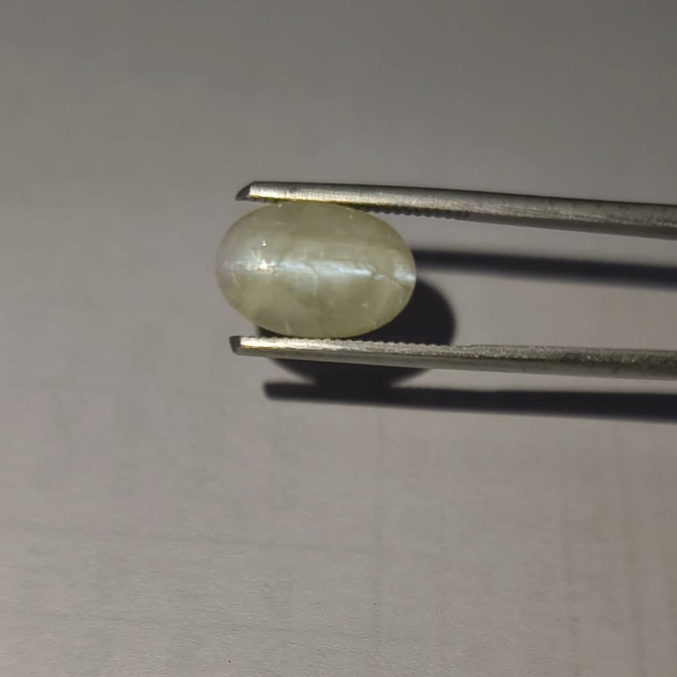 Natural Ceylon (Sri Lankan) Cat’s Eye 3.90 Ratti (3.55 Carat) | Certified Lehsunia Chrysoberyl Gemstone | Original Cat Eye for Ring & Pendant | Astrological Gemstone