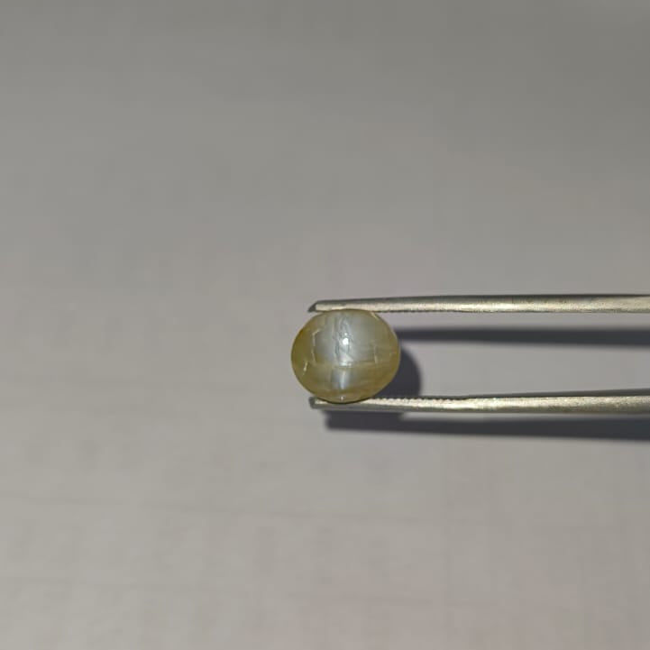 Natural Ceylon Cat’s Eye 4.20 Ratti (Approx. 3.82 Carat) | Certified Chrysoberyl Lehsunia Gemstone | Original Sri Lankan Cat’s Eye for Ring & Pendant | Astrological Gemstone