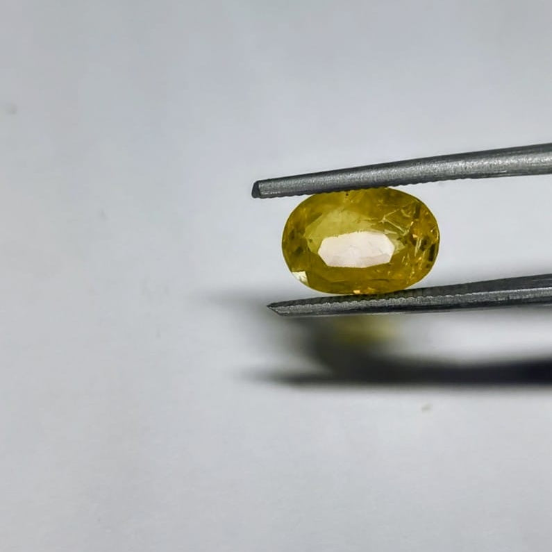 Natural Saloni Yellow Sapphire (Pukhraj) – Approx. 5.50 Ratti | Original Certified Astrology Gemstone.