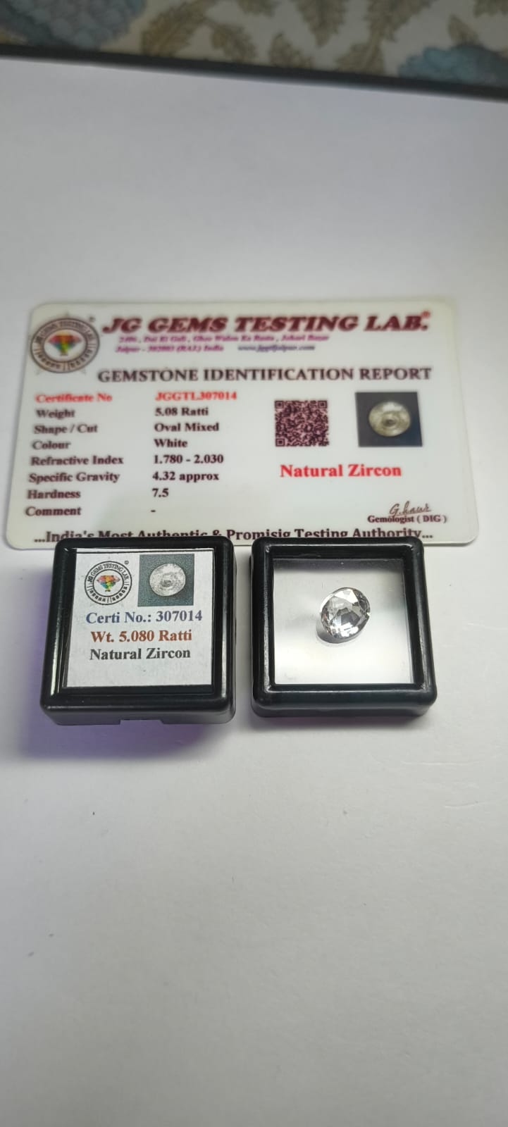 Natural White Zircon 5.08 Ratti (4.57 Ct) Certified Gemstone | Brilliant White Shine | Premium Quality.