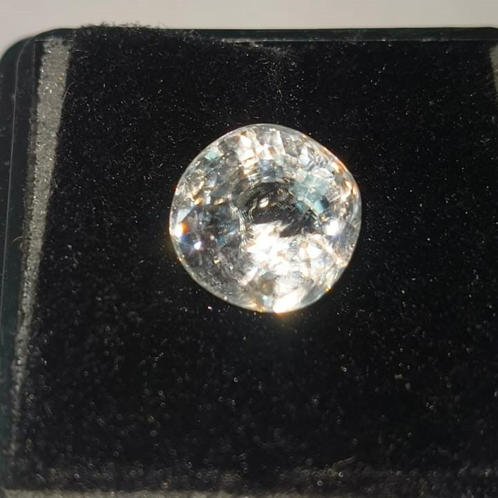 Natural White Zircon 6.21 Ratti (Approx. 5.59 Ct) Certified Gemstone | Brilliant White Shine | Premium Quality