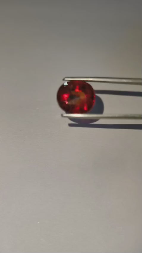 Natural Gomed (Hessonite Garnet) 10.40 Ratti (9.36 CTS) Certified Gemstone – Natural Honey Brown Rahu Stone for Astrology & Jewellery.