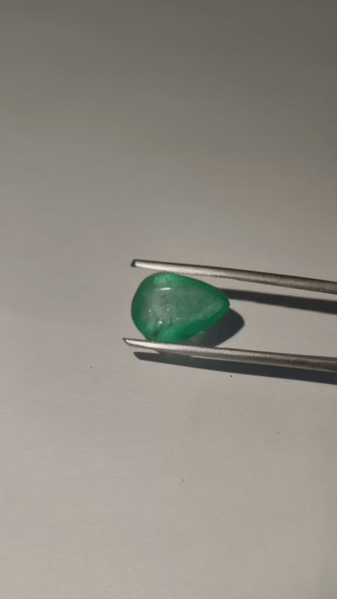 Certified Natural Emerald (Panna) 5.02 Ratti (4.73 cts.) Green Gemstone | Pear Mixed Cut | Original Emerald for Astrology & Fine Jewelry